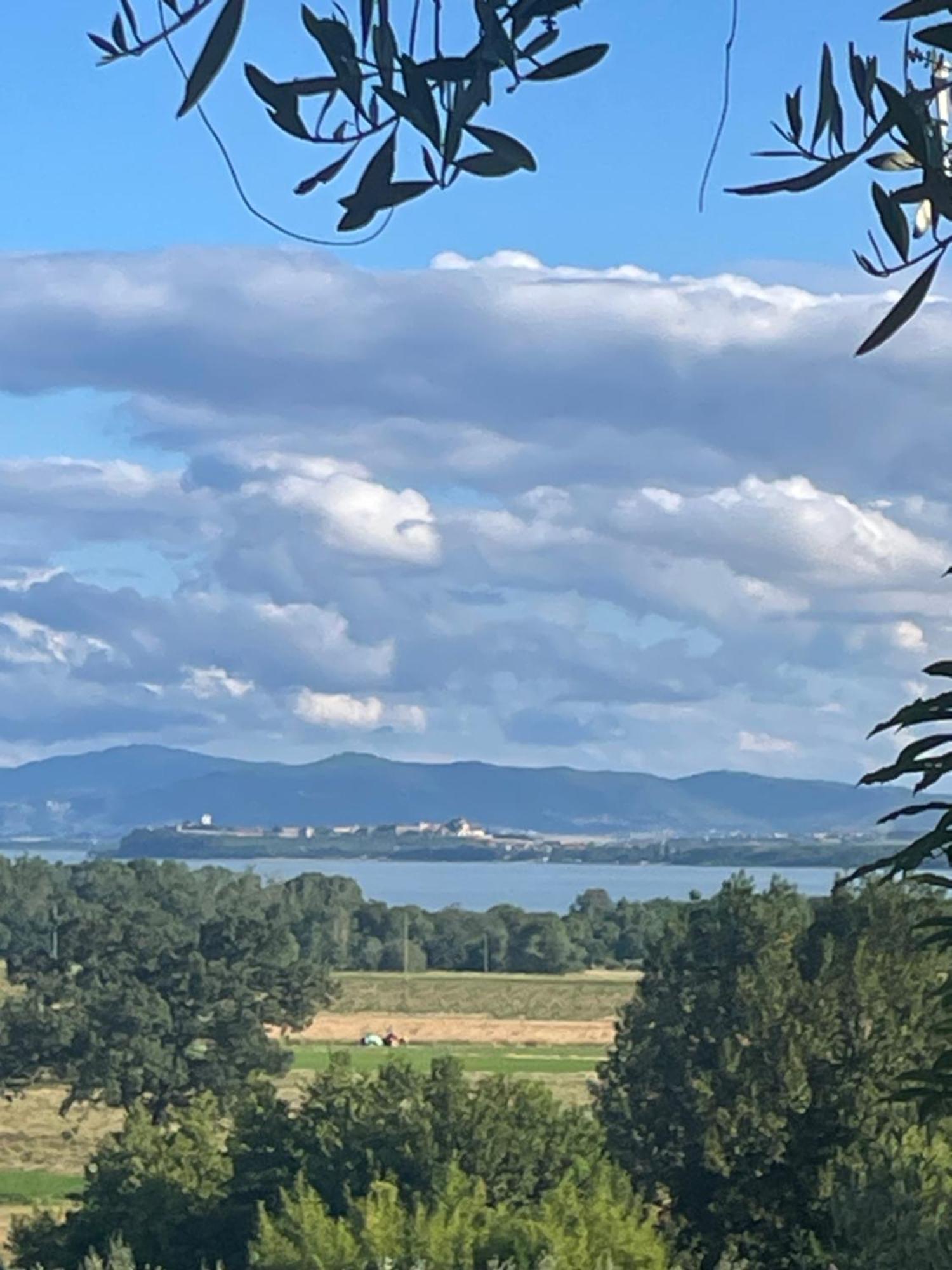 Private Stone Cottage With Starlink & Lake View Tuoro sul Trasimeno Dış mekan fotoğraf