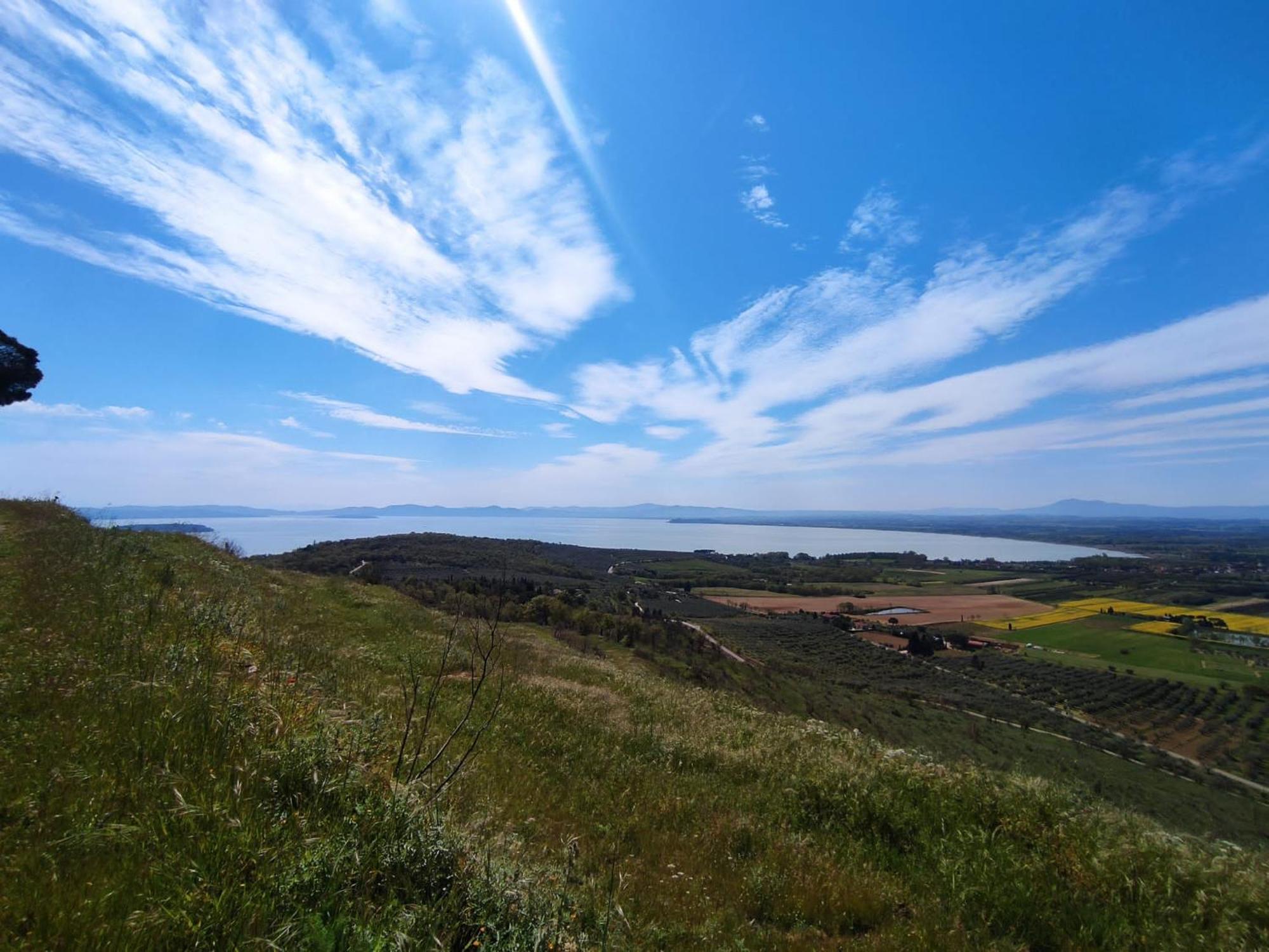 Private Stone Cottage With Starlink & Lake View Tuoro sul Trasimeno Dış mekan fotoğraf